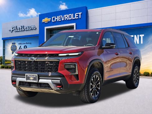 New 2026 Chevrolet Traverse Z71 w/ Driver Confidence Package AWD/4WD image 2