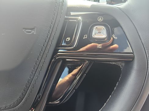 Used 2022 Lincoln Aviator Reserve w/ Equipment Group 201A RWD image 24