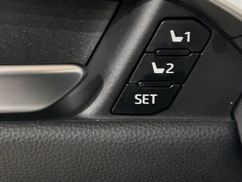 Used 2025 Toyota RAV4 Limited FWD image 41