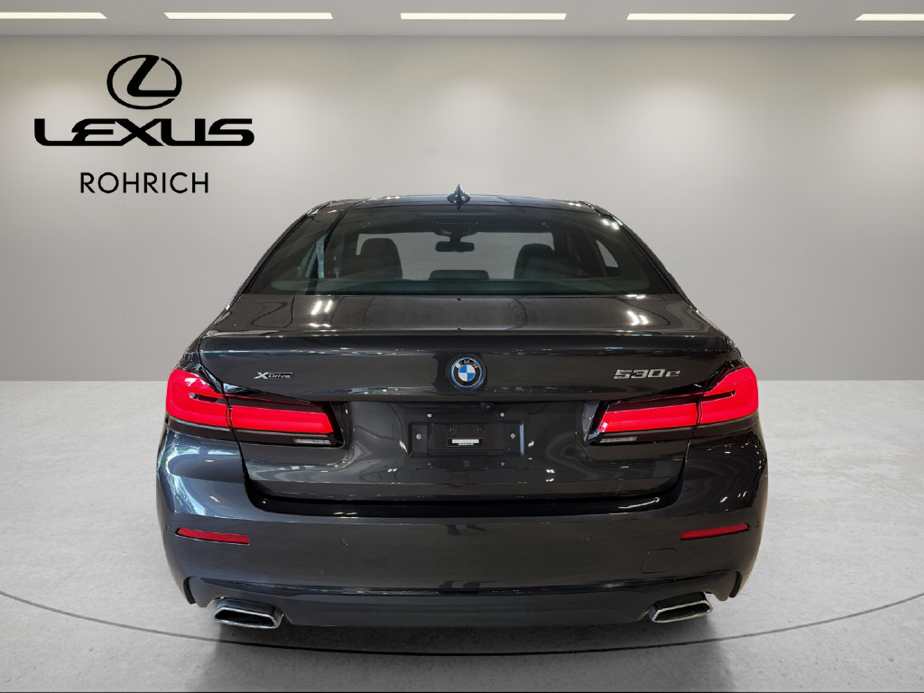 Used 2023 BMW 530e xDrive w/ Premium Package AWD/4WD image 5