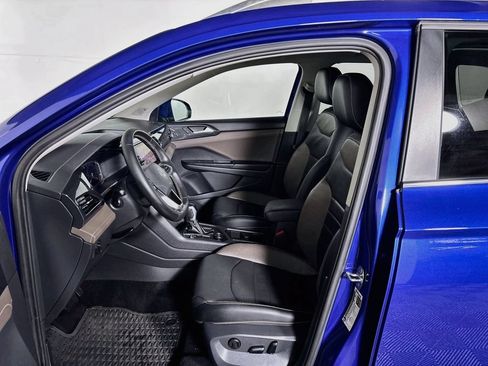 Certified 2022 Volkswagen Taos SEL AWD/4WD image 12