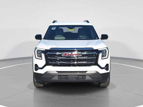 Used 2026 GMC Terrain Elevation w/ Elevation Premium Package image 2