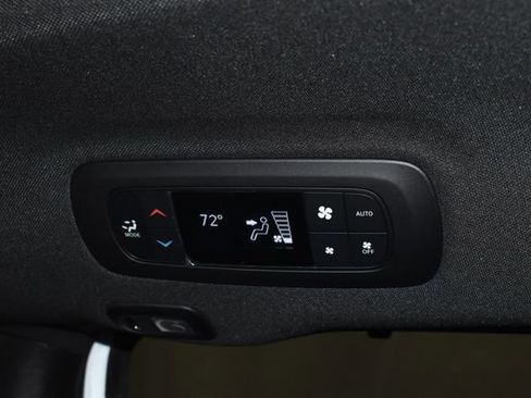 New 2026 Chrysler Pacifica Select image 29