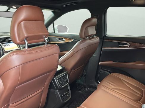 Used 2018 Lincoln MKX Reserve FWD image 28