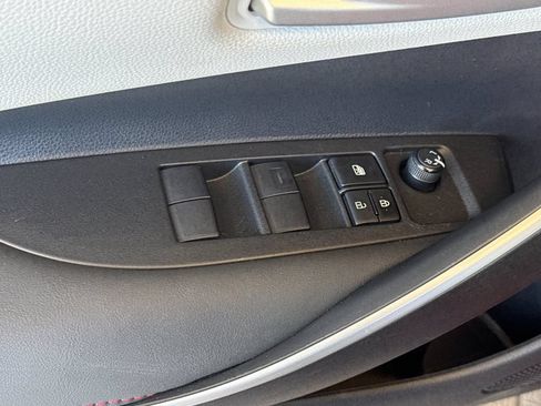 Used 2023 Toyota Corolla SE w/ SE Premium Package FWD image 13