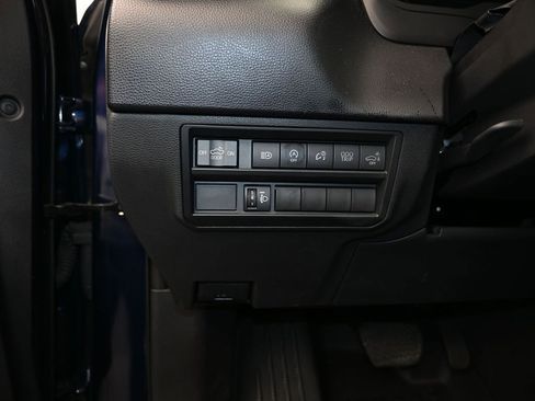 Used 2022 Toyota Tundra SR5 w/ Convenience Package image 13