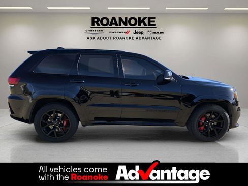 Used 2018 Jeep Grand Cherokee SRT image 9