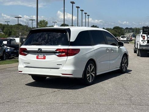 Used 2023 Honda Odyssey Touring image 4