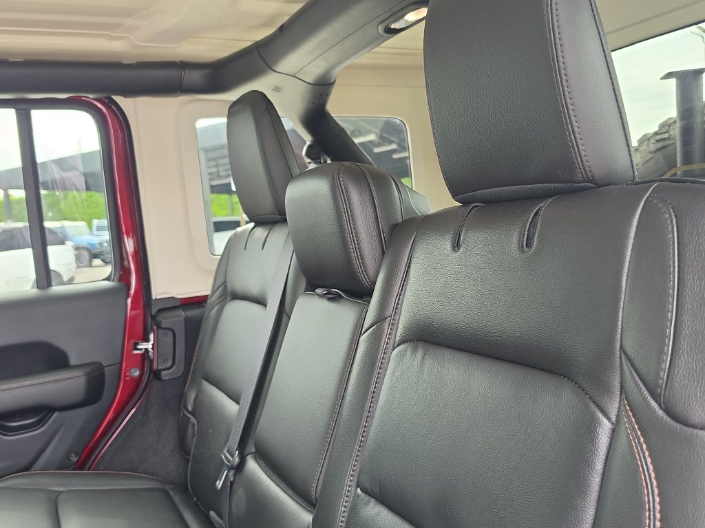 Used 2021 Jeep Wrangler Unlimited Rubicon AWD/4WD image 14