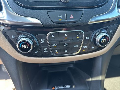 Used 2022 Chevrolet Equinox Premier AWD/4WD image 10