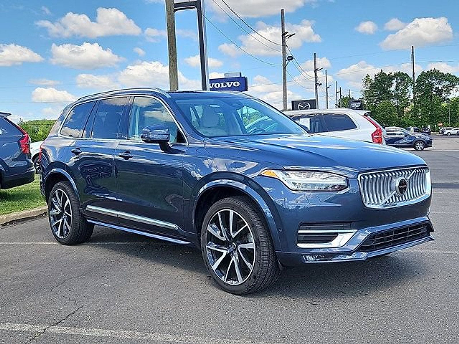 Used 2024 Volvo XC90 B6 Plus w/ Protection Package Premier AWD/4WD image 1