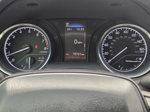 Used 2020 Toyota Camry LE image 19