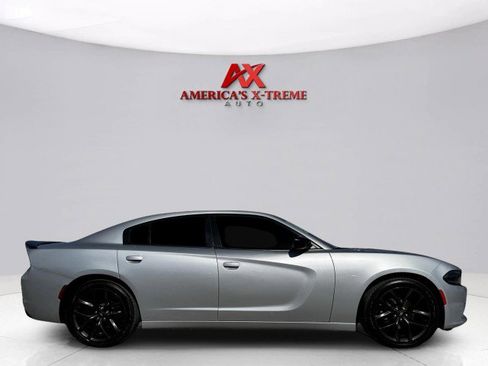 Used 2021 Dodge Charger SXT w/ Blacktop Package image 6