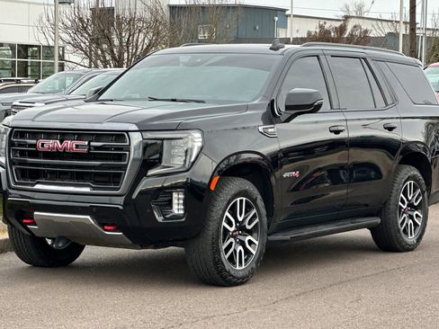 Used 2024 GMC Yukon AT4 image 8