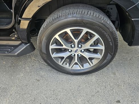 Used 2016 Ford Expedition XLT w/ Equipment Group 202A image 27