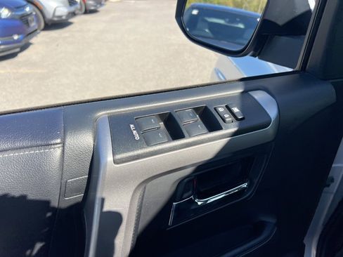 Used 2022 Toyota 4Runner SR5 Premium image 22