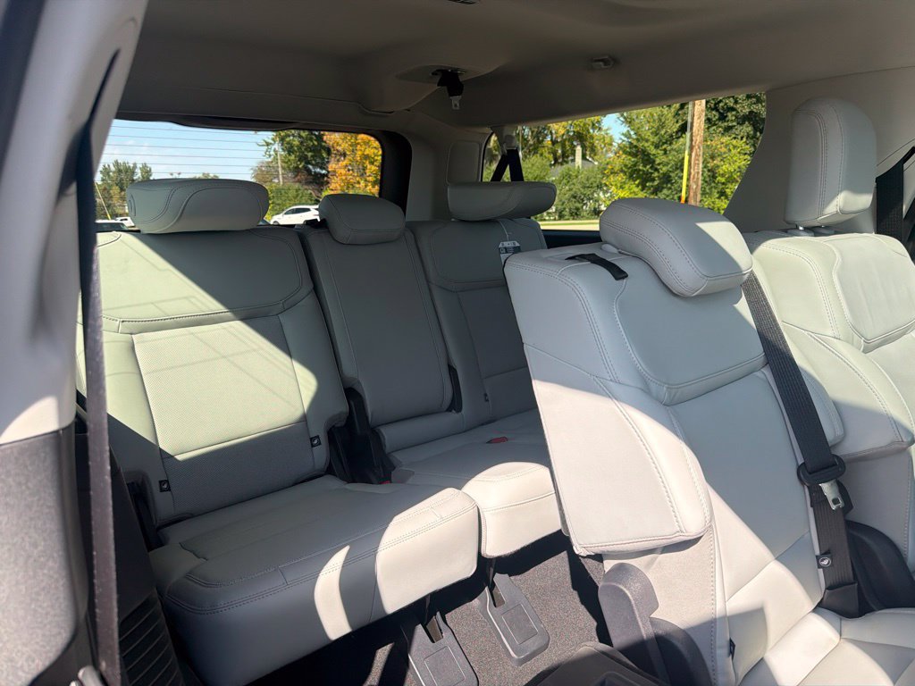 Used 2025 Ford Expedition Max Platinum w/ Driver's Package AWD/4WD image 13