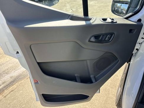 New 2026 Ford Transit 250 148 Medium Roof RWD image 19