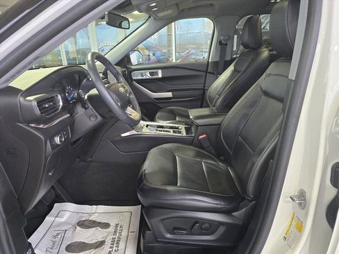Used 2022 Ford Explorer Limited w/ Equipment Group 301A image 10