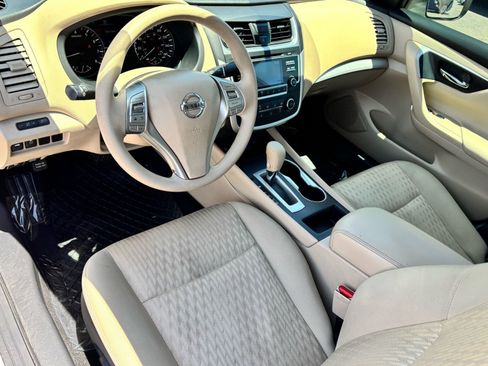 Used 2016 Nissan Altima 2.5 S w/ Power Driver Seat Package FWD image 16