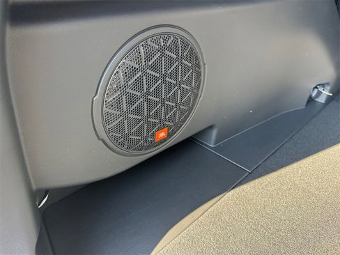 Used 2025 Toyota RAV4 XLE Premium image 17