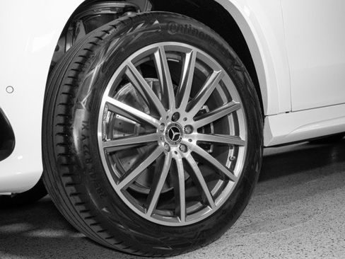 New 2026 Mercedes-Benz GLS 450 4MATIC image 32