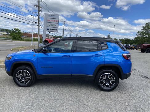 Certified 2025 Jeep Compass Trailhawk AWD/4WD image 7