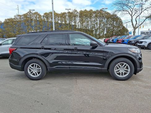 New 2026 Ford Explorer Active image 7