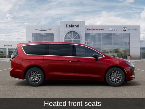 New 2027 Chrysler Pacifica Limited FWD image 24