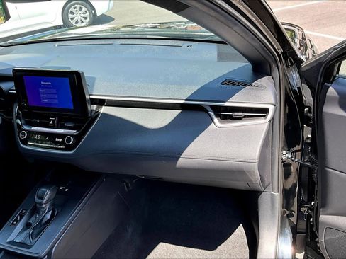 Used 2026 Toyota Corolla Cross SE image 18