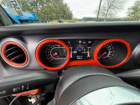 Used 2021 Jeep Gladiator Mojave w/ LED Lighting Group image 5