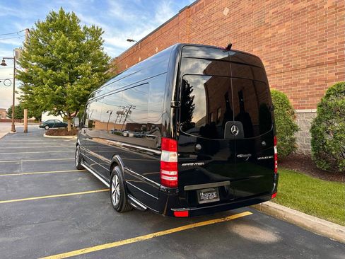 Used 2015 Mercedes-Benz Sprinter 2500 w/ Active Safety Plus Package image 48