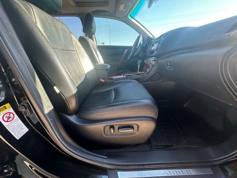 Used 2013 Toyota Highlander Limited image 21