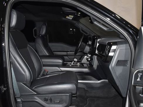 Used 2025 Ford F150 Lariat image 32