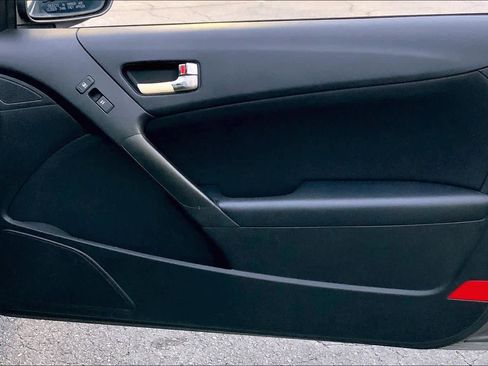 Used 2012 Hyundai Genesis 2.0T image 19