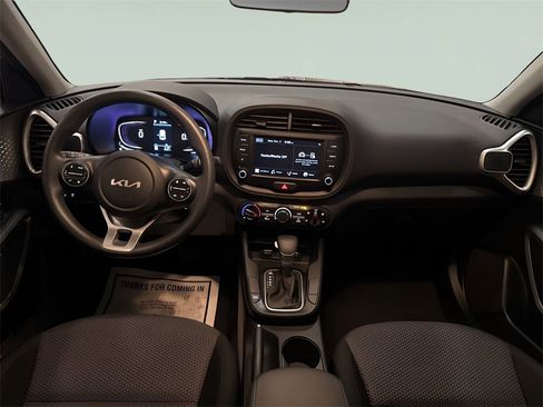 Used 2023 Kia Soul LX image 12