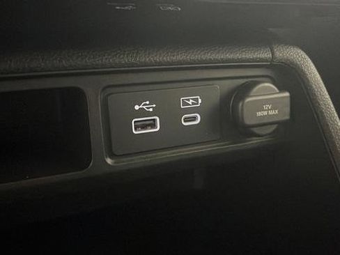 Used 2023 Honda Pilot Elite image 38