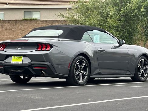 Used 2025 Ford Mustang Convertible RWD image 11
