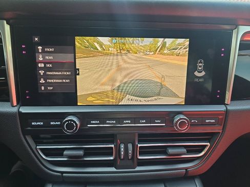 Used 2019 Porsche Macan S AWD/4WD image 28