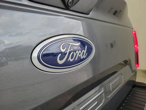 Used 2019 Ford F150 Lariat image 8