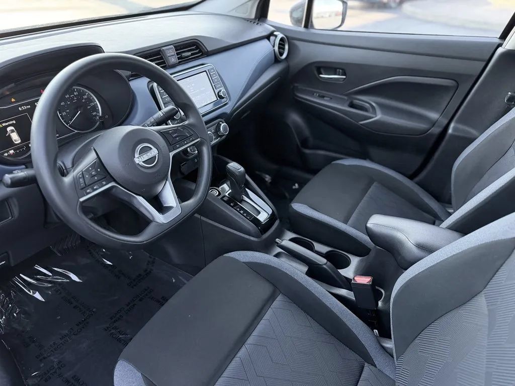 Used 2025 Nissan Versa SV FWD image 10