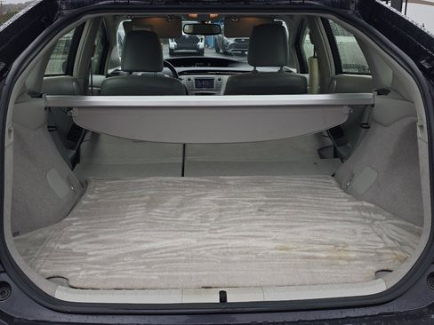 Used 2014 Toyota Prius Five image 10