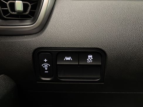 Certified 2022 Kia Sorento S w/ Panoramic Sunroof Package image 34