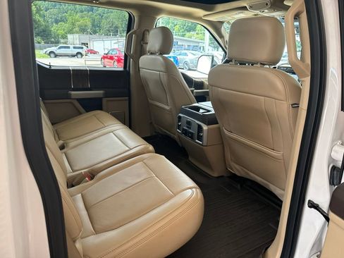 Used 2018 Ford F150 Lariat w/ Equipment Group 502A Luxury AWD/4WD image 21