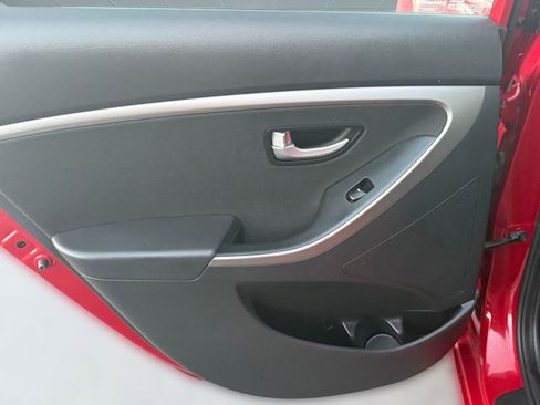 Used 2016 Hyundai Elantra GT w/ Option Group 02 image 28