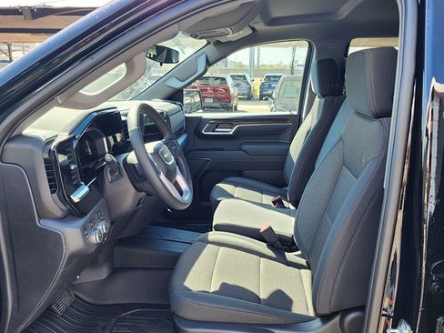 New 2026 GMC Sierra 1500 Elevation w/ LPO, Elevation Black Package AWD/4WD image 17