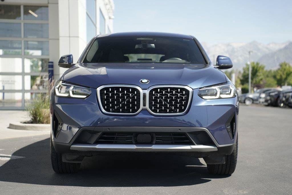 Used 2025 BMW X4 xDrive30i w/ Premium Package AWD/4WD image 8