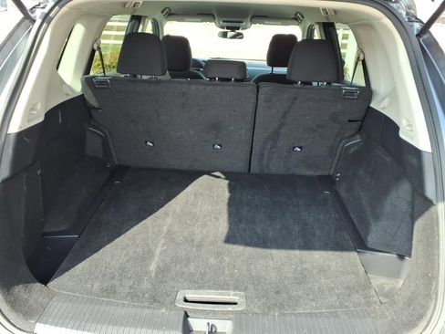 Used 2023 Nissan Rogue S image 19