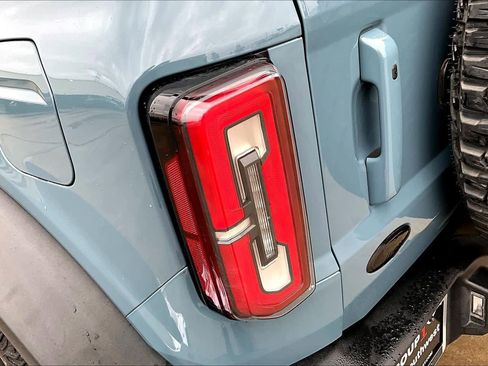 Used 2022 Ford Bronco Outer Banks w/ Sasquatch Package image 28