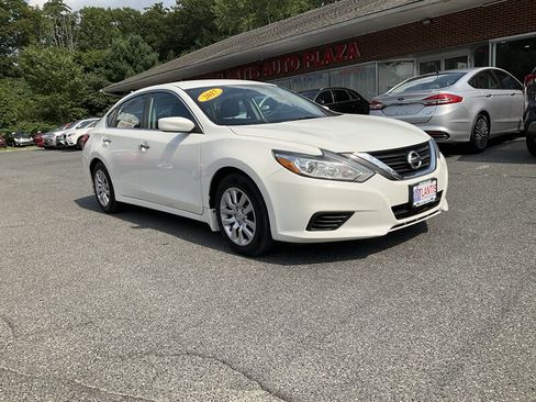 Used 2016 Nissan Altima 2.5 S w/ Power Driver Seat Package FWD image 3